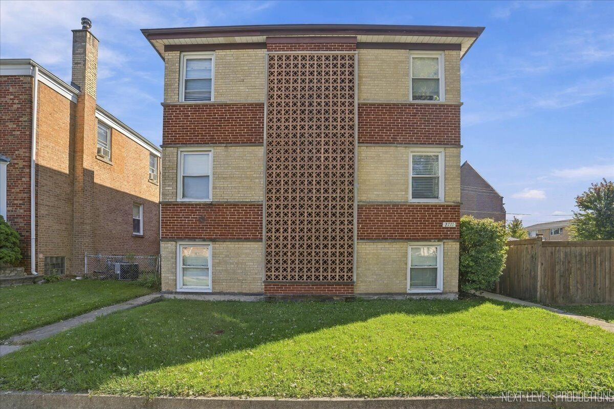 Property Photo:  2711 N 72nd Court Gw  IL 60707 