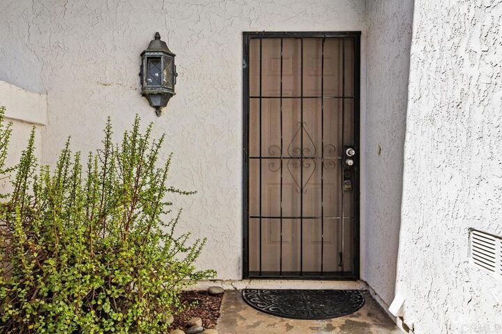 Property Photo:  6547 Via Barona  CA 92009 