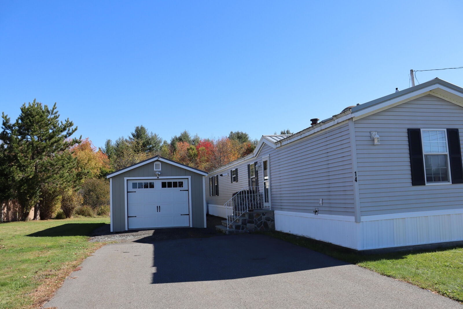 Property Photo: 14 Willowbrook Lane ME 04456
