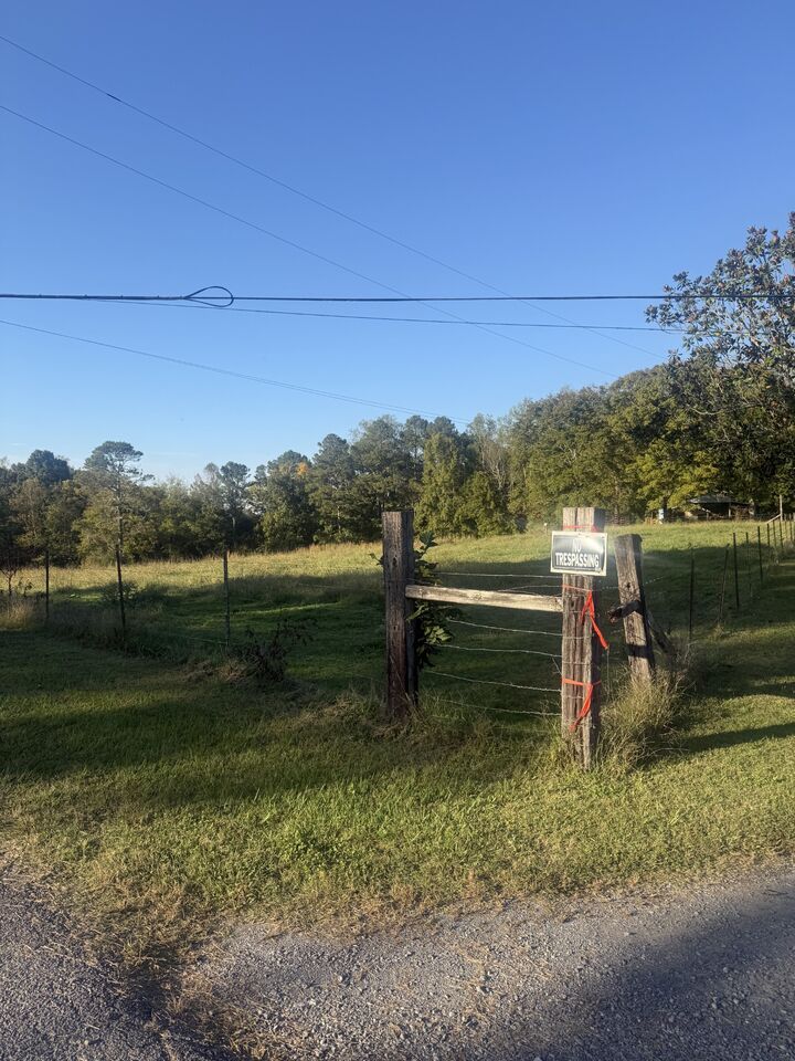 Property Photo: 179 Teague Rd SW TN 37311
