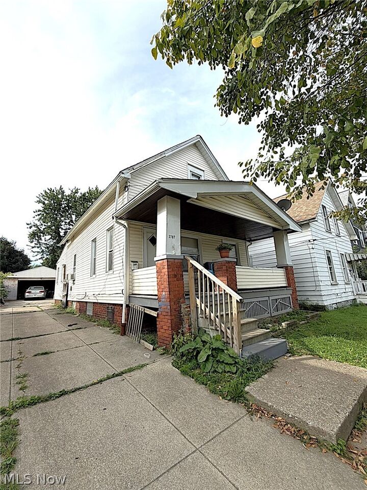 Property Photo:  3707 Newark Avenue  OH 44109 
