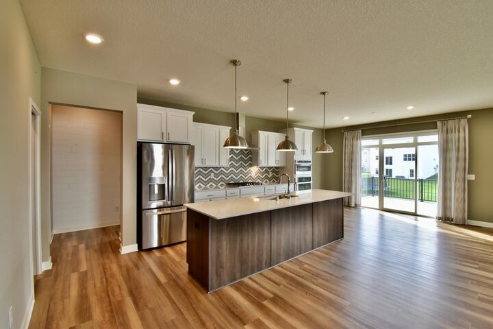 Property Photo:  5237 Jansen Avenue NE  MN 55376 