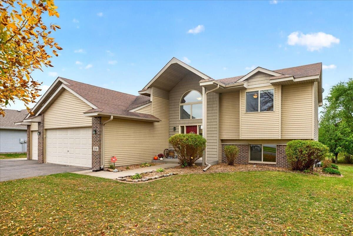 Property Photo:  318 Karen Lane  MN 55309 