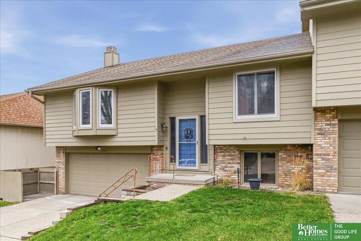 Property Photo:  2137 N 121 Street  NE 68164 