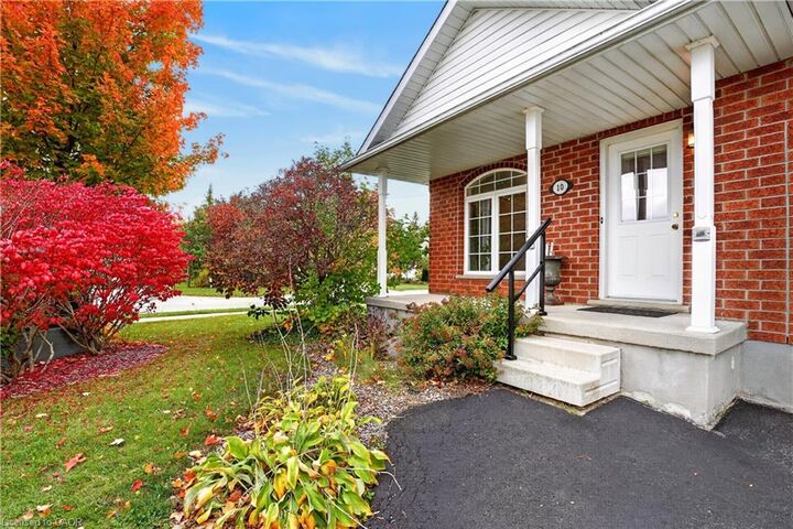 Property Photo:  10 Pattison Plce Place  ON N1M 3V1 