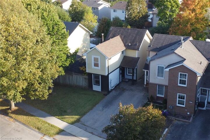 Property Photo:  56 Enfield Crescent  ON N3P 1B2 