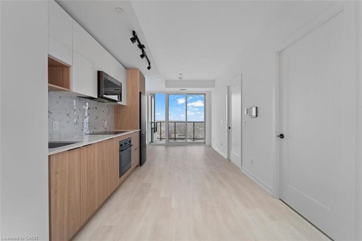 Property Photo:  5 Defries Street 2713  ON M5A 0W7 