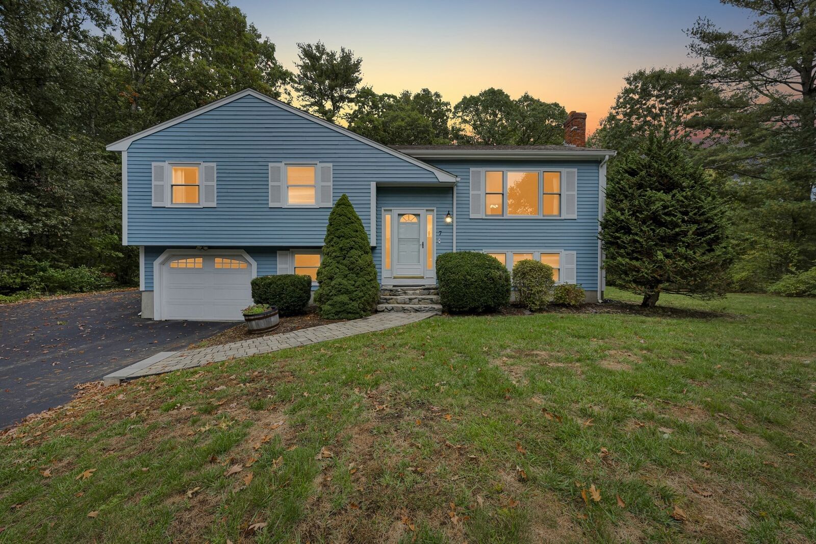 Property Photo:  7 Garrison Dr  MA 02762 