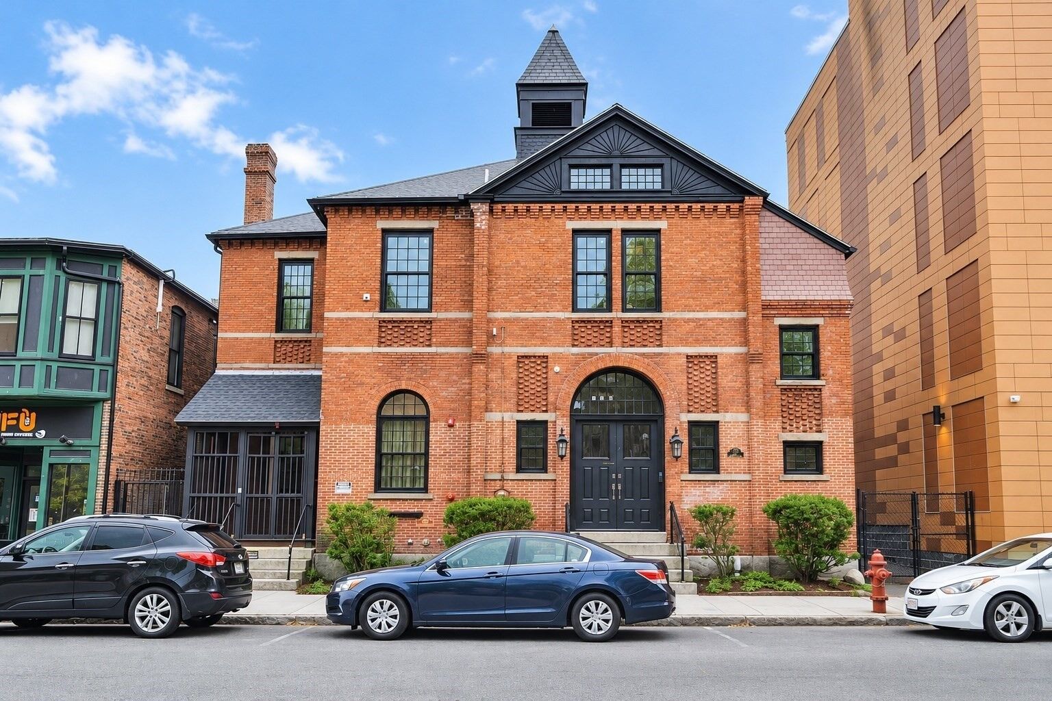 Property Photo:  150 Middlesex St 2  MA 01852 