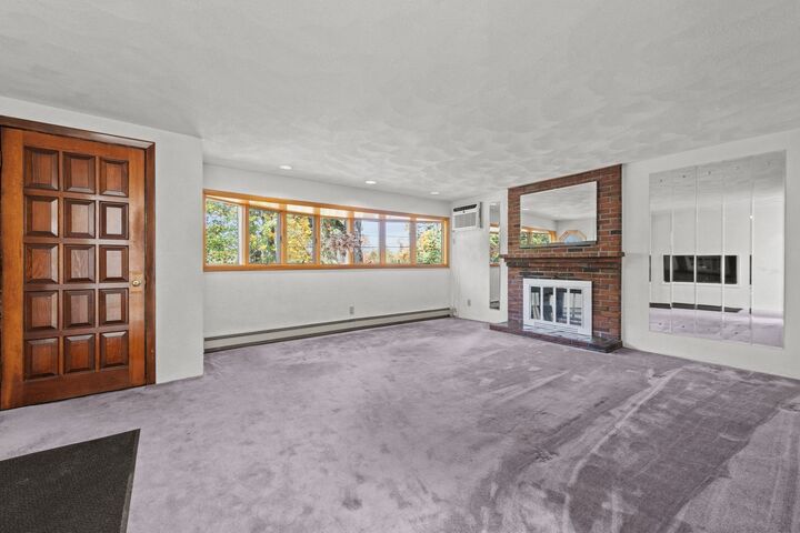 Property Photo:  5 Anderson St  MA 01960 