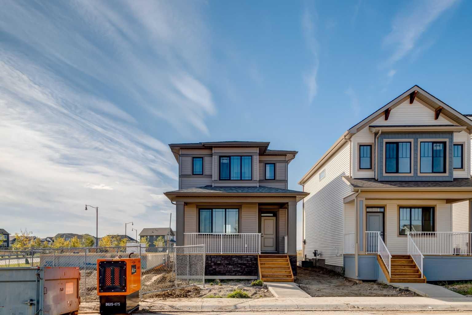 Property Photo: 418 Montrose Crescent SE AB T1V 0K8