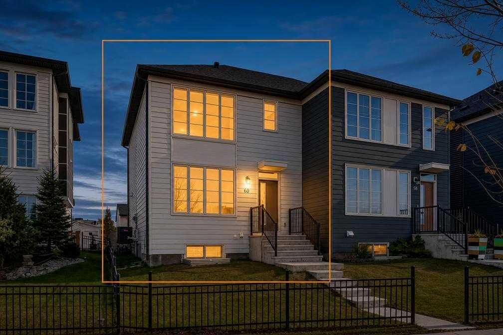 Property Photo:  60 Walcrest Gate SE  AB T2X 4G2 