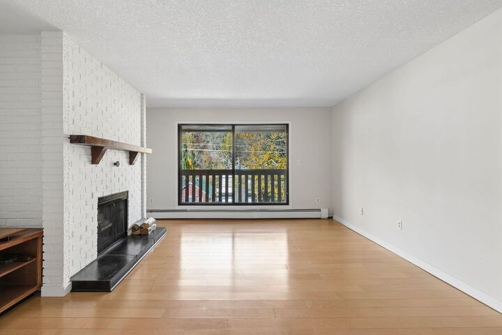 Property Photo:  618 2 Avenue NW 405  AB T2N 0E1 