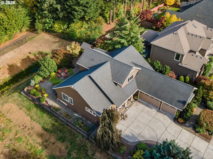 Property Photo: 1413 NW 44th Ave WA 98607