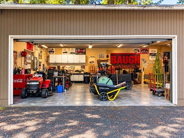 Property Photo:  15337 Quarry Rd  OR 97035 