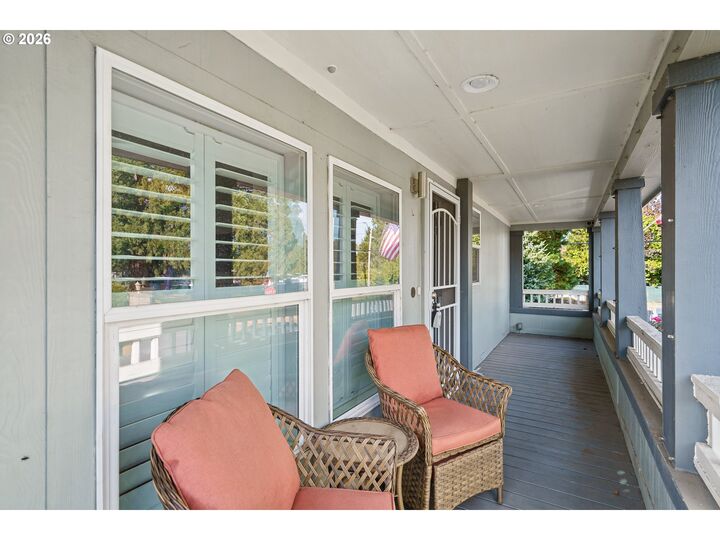 Property Photo: 21100 NE Sandy Blvd 1 OR 97024