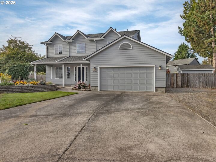 Property Photo: 1250 Horizon Ridge Ct NE OR 97303