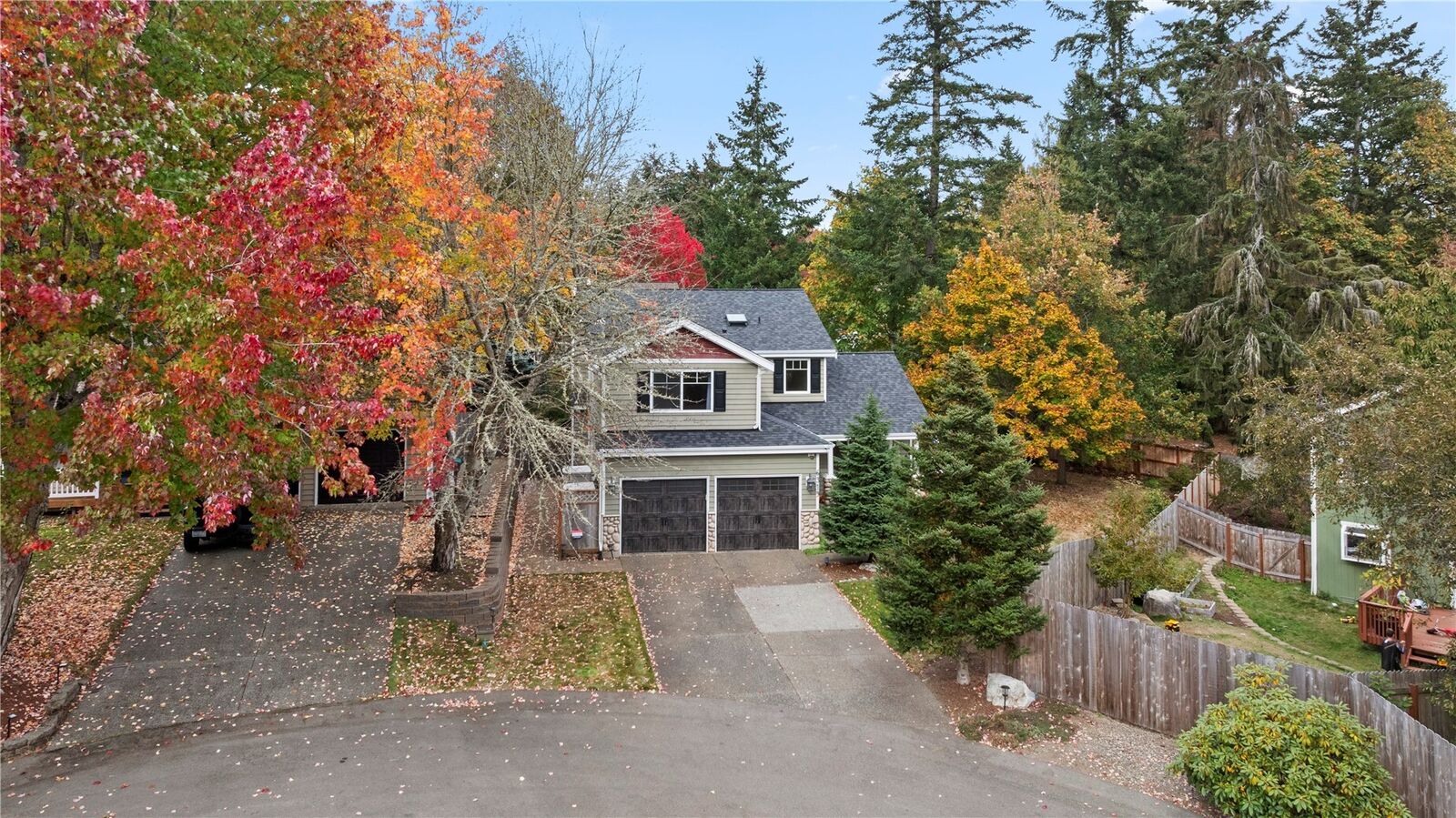 Property Photo: 6319 Greengate Place SE WA 98367