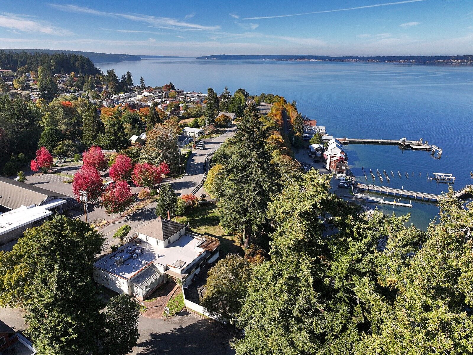 Property Photo:  510  Cascade Avenue  WA 98260 