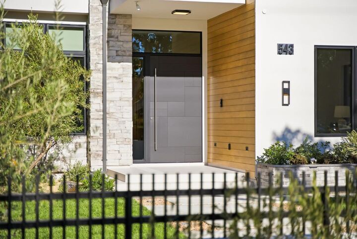 Property Photo:  543 Tennyson Avenue  CA 94301 