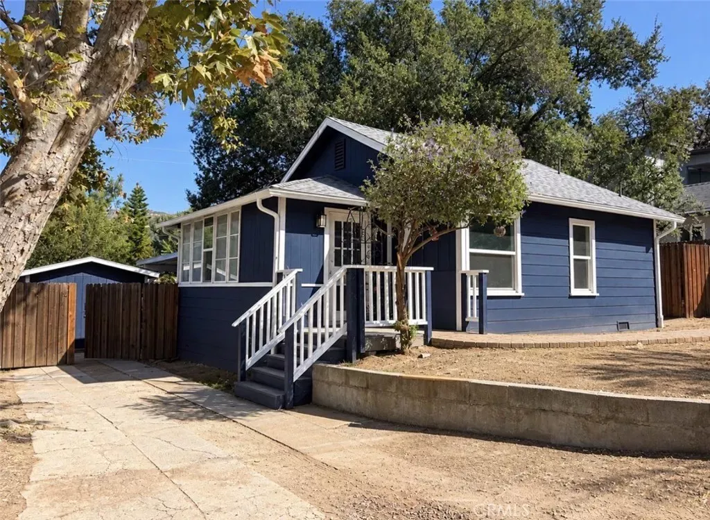 Property Photo: 1232 Cypress Street CA 93063