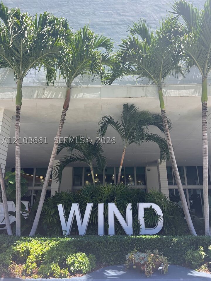 Property Photo:  350 S Miami Ave 3303  FL 33130 