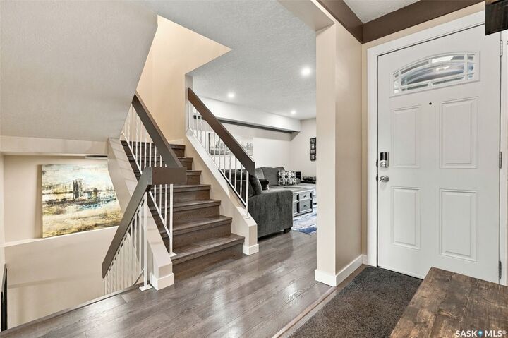 Property Photo:  718 Seymour Crescent N  SK S4X 2G3 