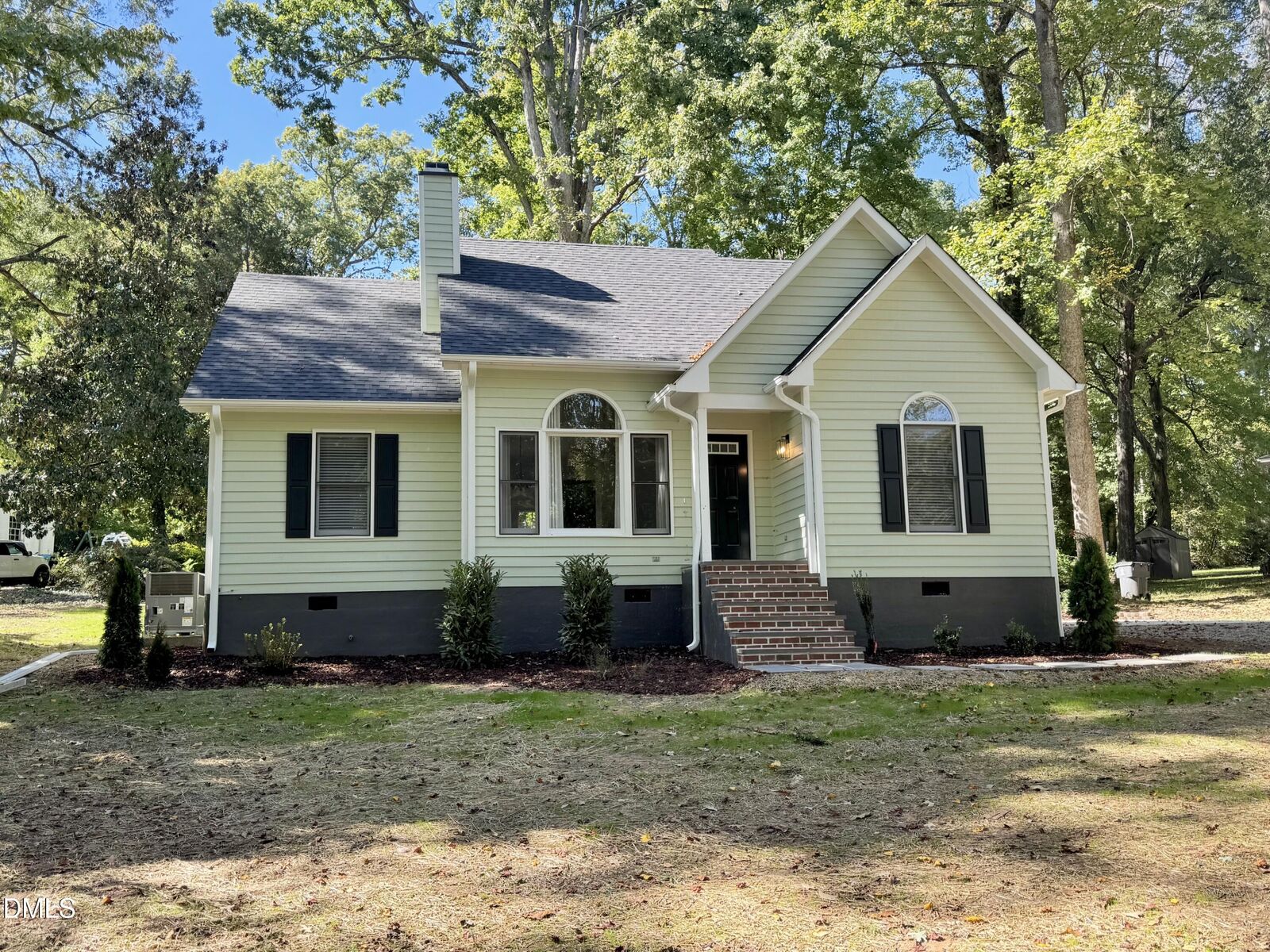 Property Photo:  309 Willowood Drive  NC 27536 