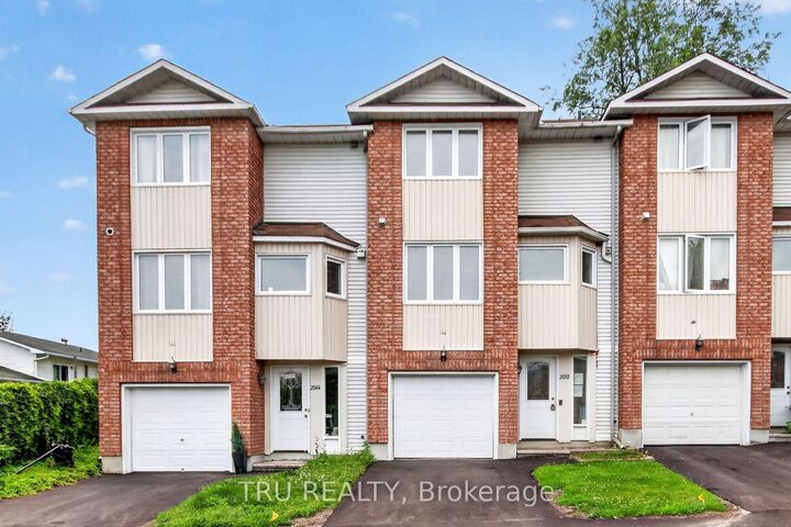 Property Photo:  2050 Riviera Terrace 27  ON K4K 1J4 