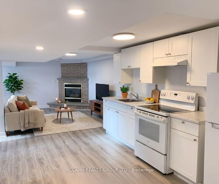 Property Photo: 582 Mulock Court B ON L3Y 5H2