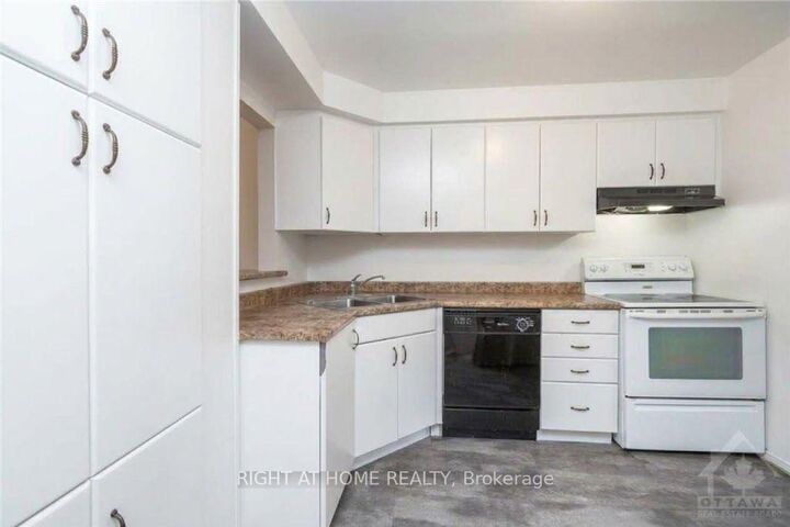 Property Photo:  3043 Fairlea Crescent 14  ON K1V 8V9 