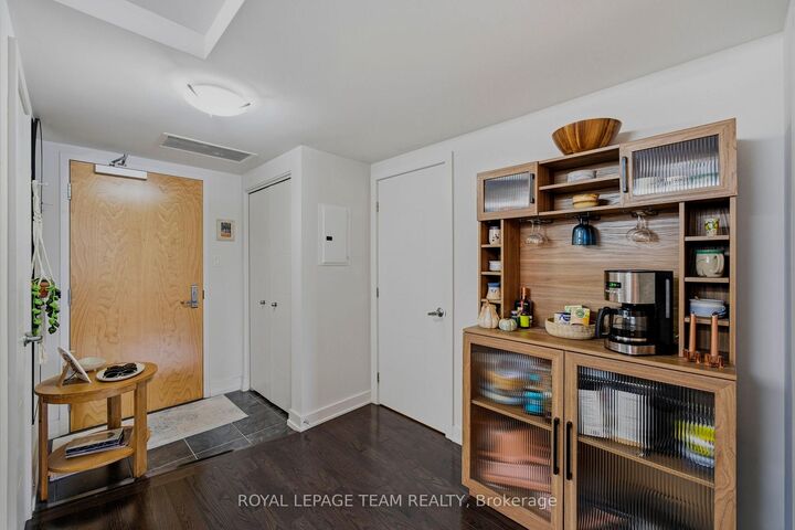 Property Photo:  179 Metcalfe Street 407  ON K2P 0W1 