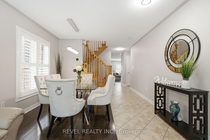 Property Photo:  256 Giddings Crescent  ON L9T 7A7 