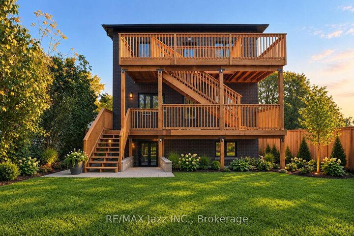 Property Photo: 760 Hoskin Avenue Main ON L1H 7R6