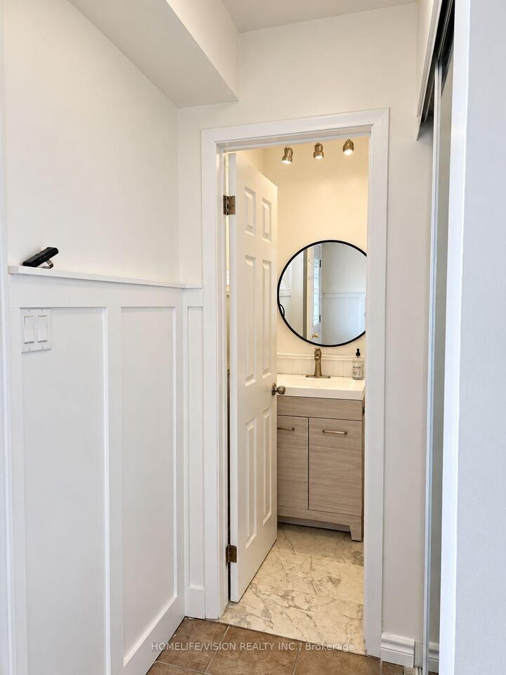 Property Photo:  41 Alonna Street  ON L1C 3P7 