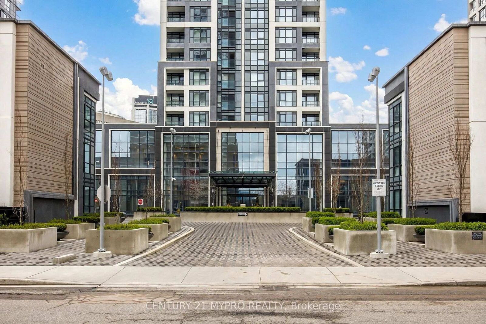 Property Photo: 5 Mabelle Avenue 2234 ON M9A 0C8