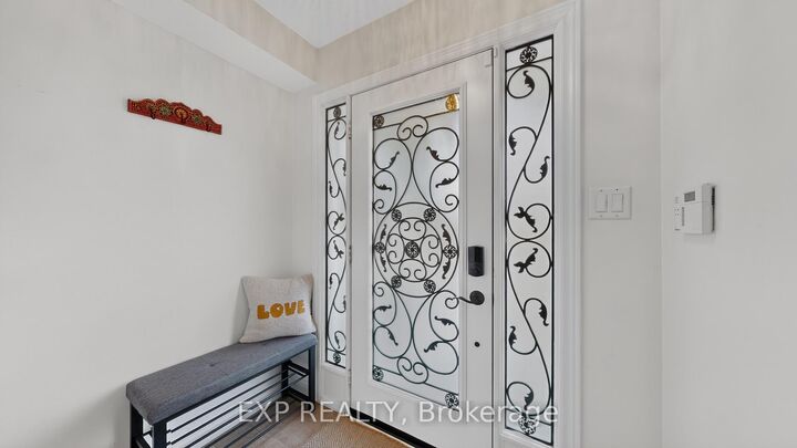 Property Photo:  1450 Rennie Street  ON L1K 0N9 