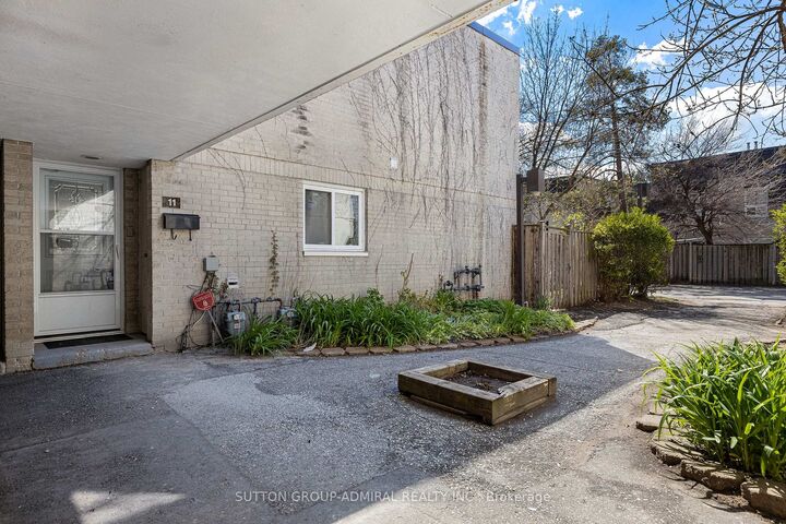 Property Photo:  21 Four Winds Drive 11  ON M3J 1K7 