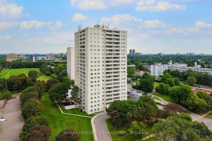 Property Photo:  1350 York Mills Road 906  ON M3A 1Z9 