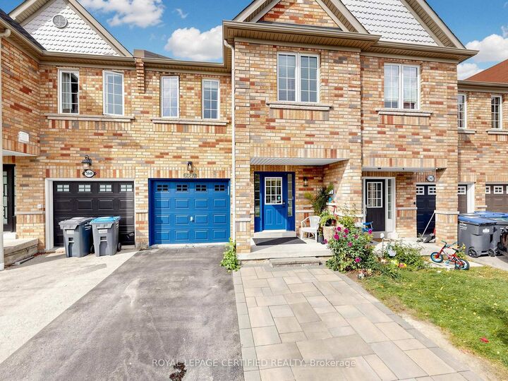 Property Photo:  3947 Stardust Drive  ON L5M 8A4 