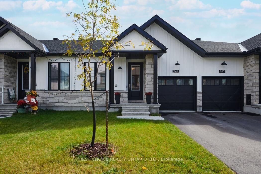 Property Photo:  244 Hampshire Place  ON K2S 2T7 