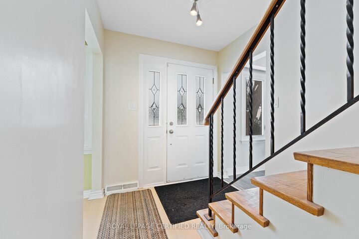 Property Photo:  247 Grove Street E  ON L4M 2R1 