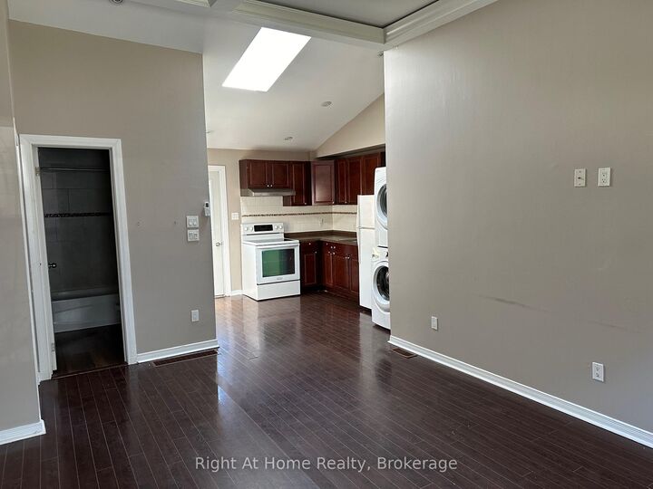 Property Photo:  1119 King Street Unit B  ON L1N 5A9 