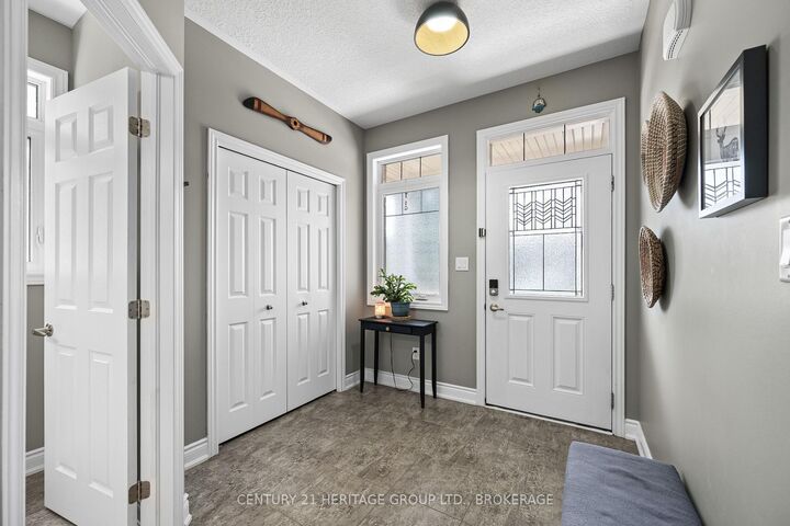 Property Photo:  1530 Albany Drive  ON K7P 0L6 