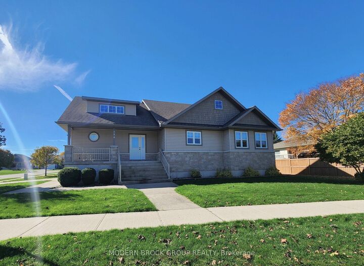Property Photo:  158 Wildwood Crescent  ON K6V 0A8 