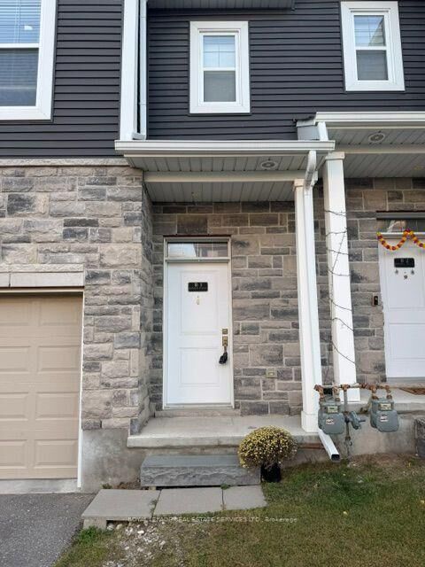 Property Photo:  439 Athlone Avenue 1B  ON N4V 0C8 