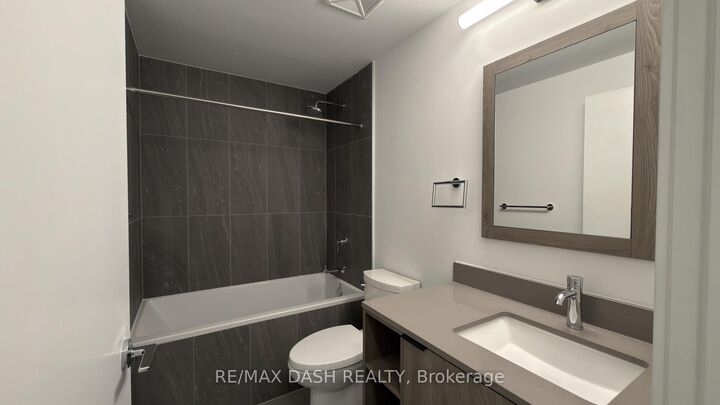 Property Photo:  1007 The Queensway Avenue 316  ON M8Z 0H4 
