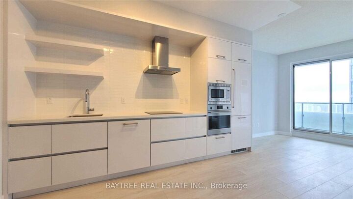 Property Photo:  2221 Yonge Street 2004  ON M4S 2B4 