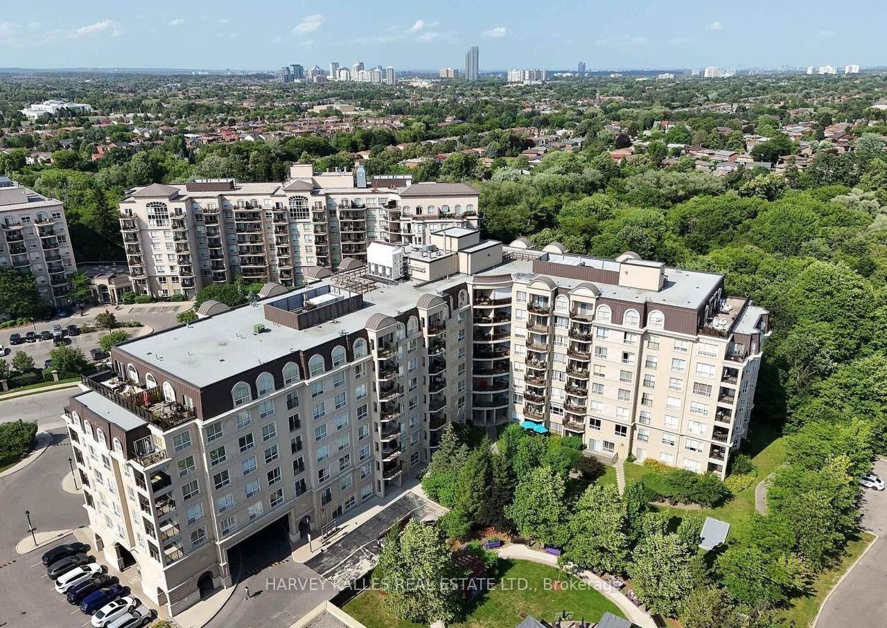 Property Photo:  1 Maison Parc Court 704  ON L4J 9K1 