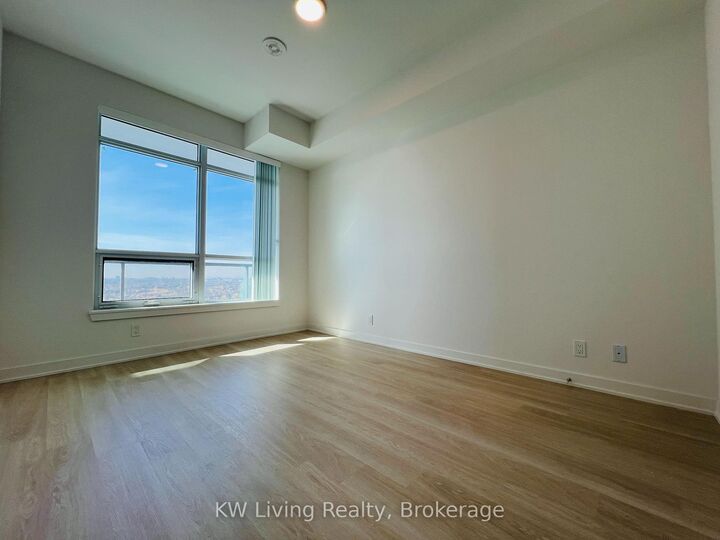 Property Photo:  50 Upper Mall Way B1503  ON L4J 0L8 
